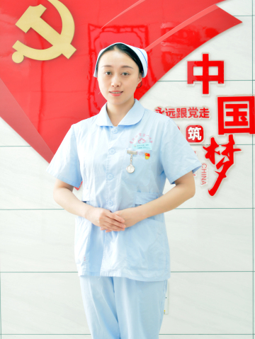 邱倩倩_副本.jpg